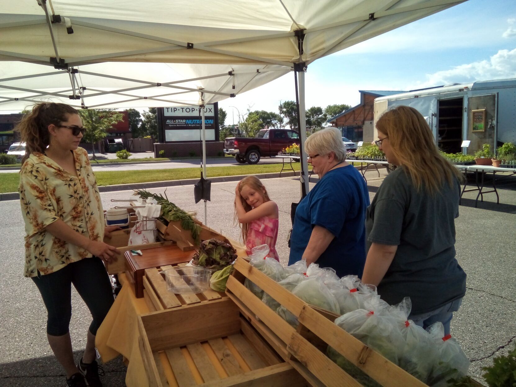 farmers market Caitlyn Bell